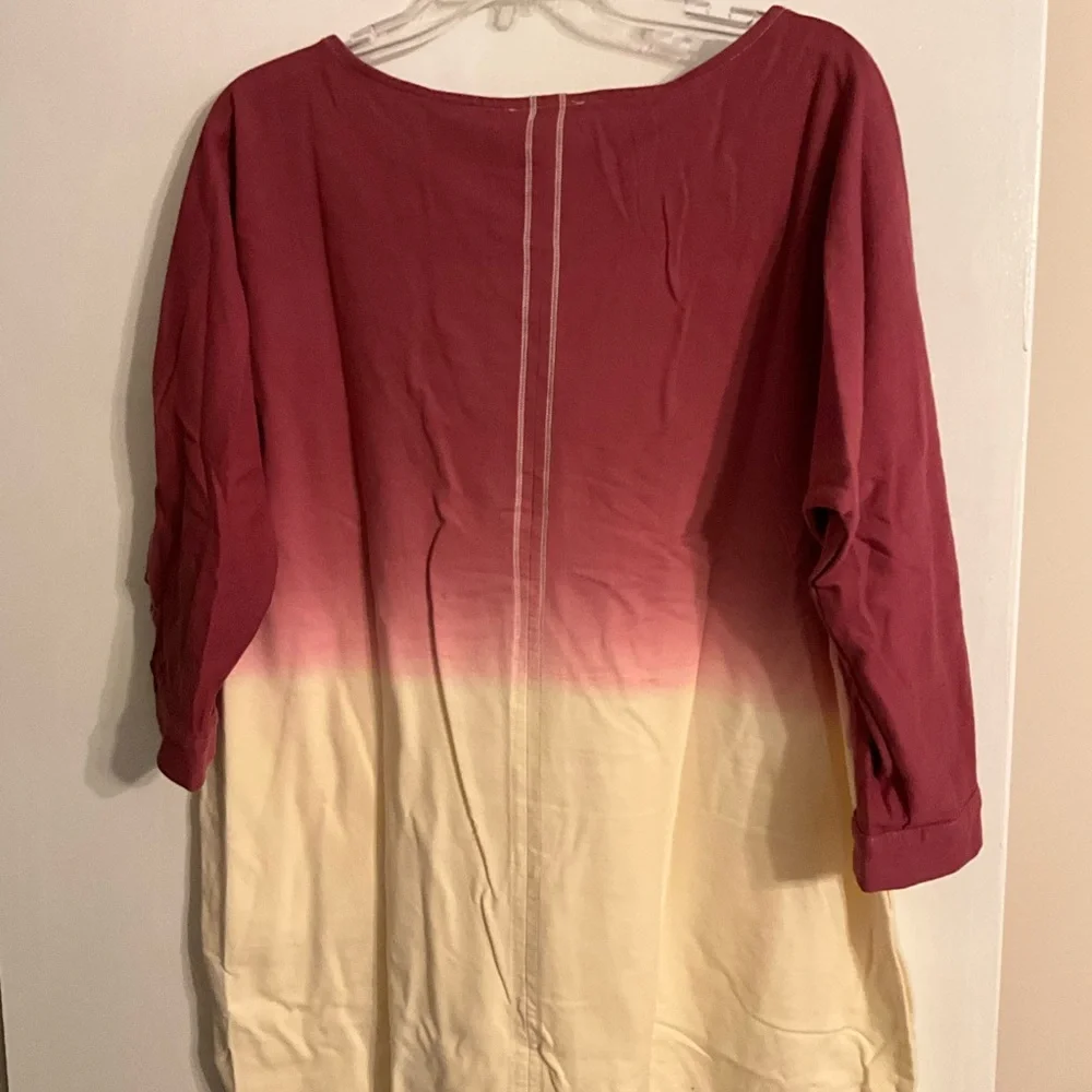 UMGEE  Ombre Scoop Neck 3/4 Sleeve Top - Burgundy to Cream - Picture 6 of 7
